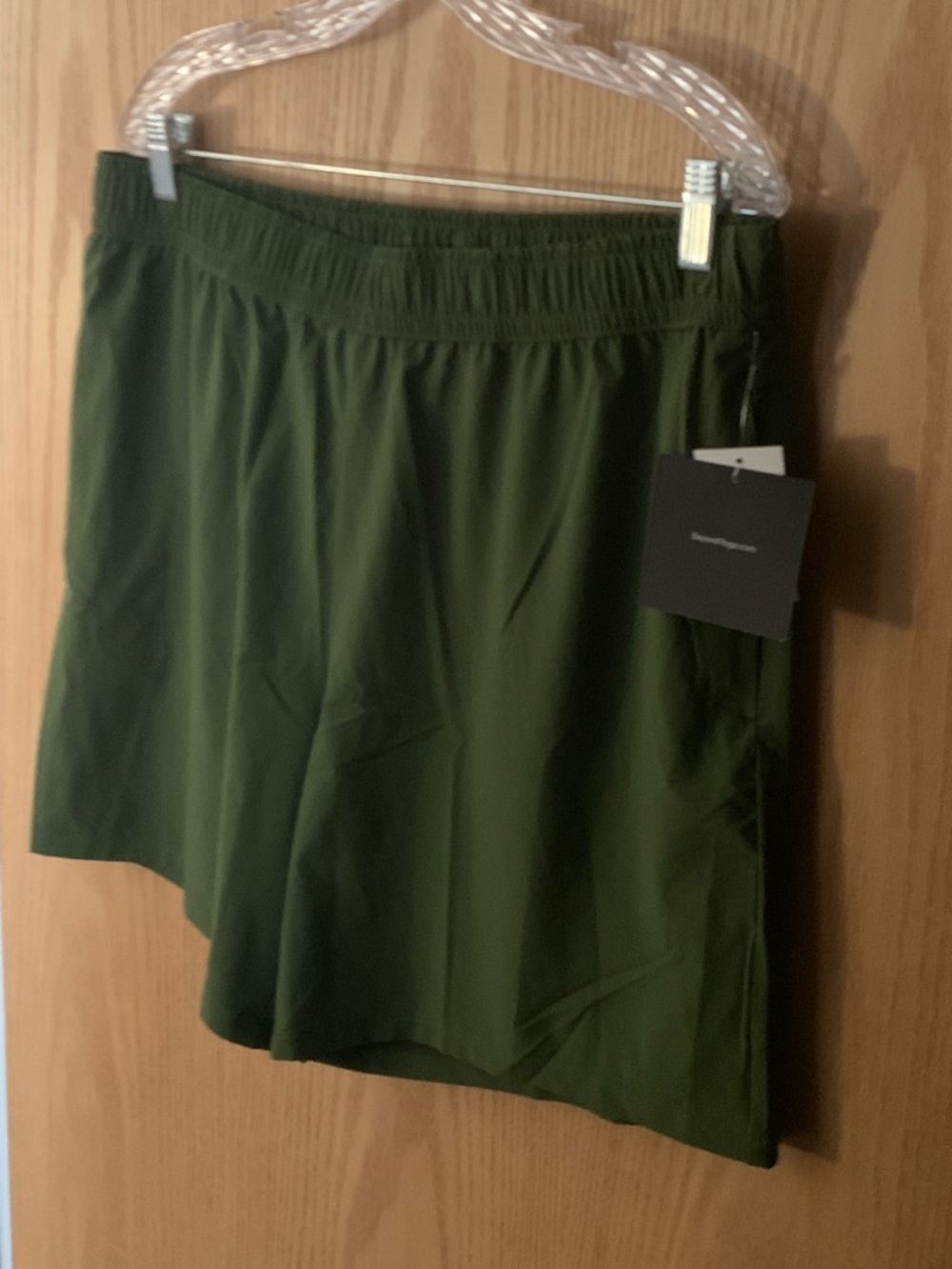 Men’s NWT Sz XL Beyond Yoga Olive Green Elastic Waist Shorts